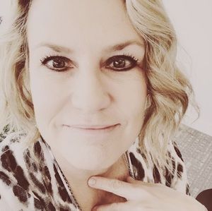 Meet your Posher, Sharon